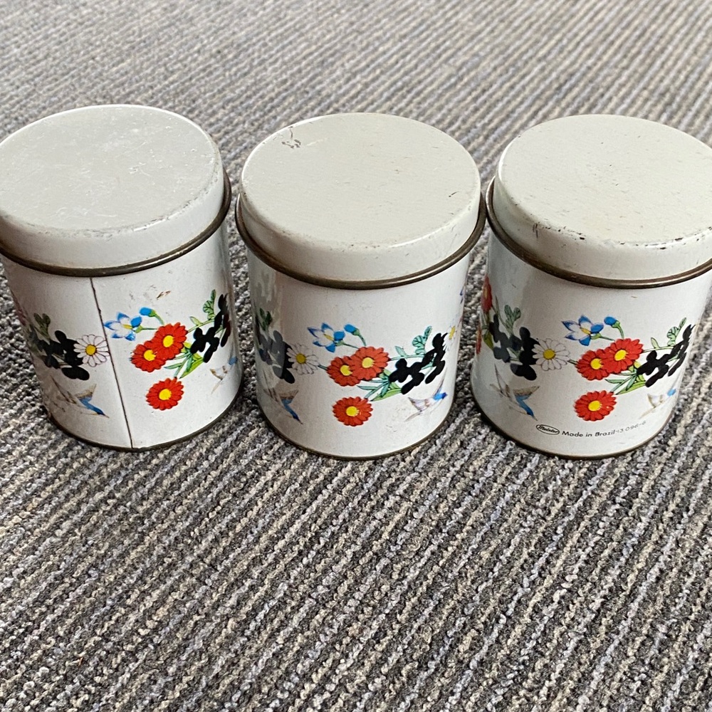 Meister Vintage Floral Metal mini Canisters - White with Red & Blue Flowers 3:8